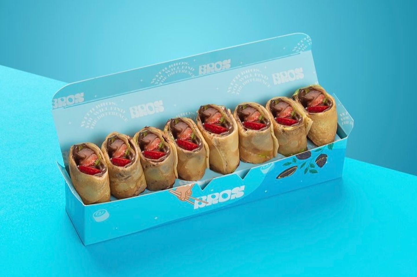Strawberry Crepe Sushi - 8 Pis