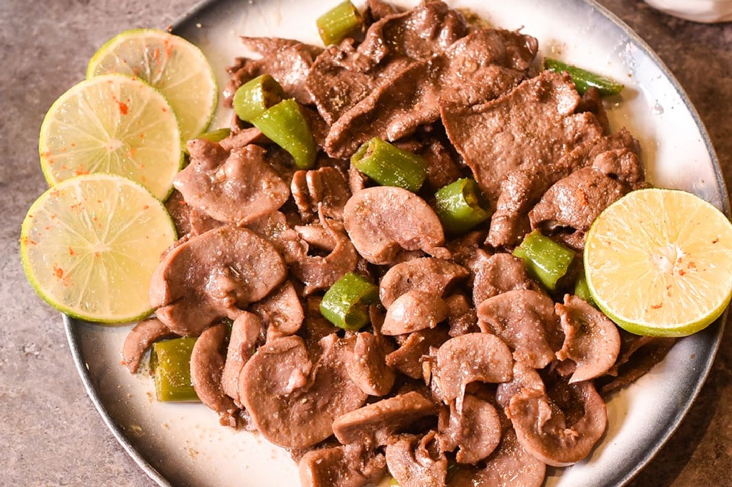 ميكس نص لمونة  كبدة وكلاوي
