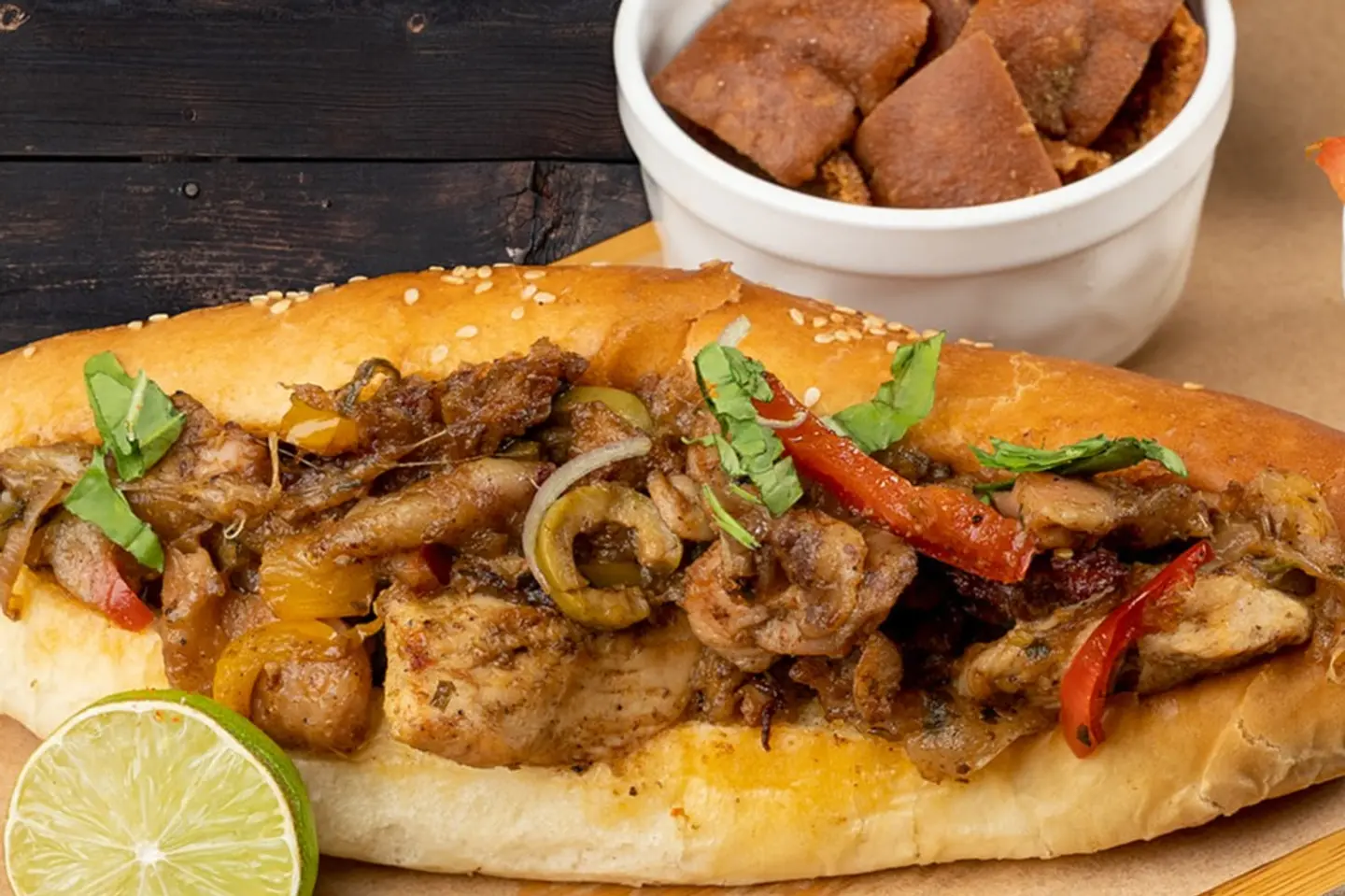 ساندوتش شيش طاووق