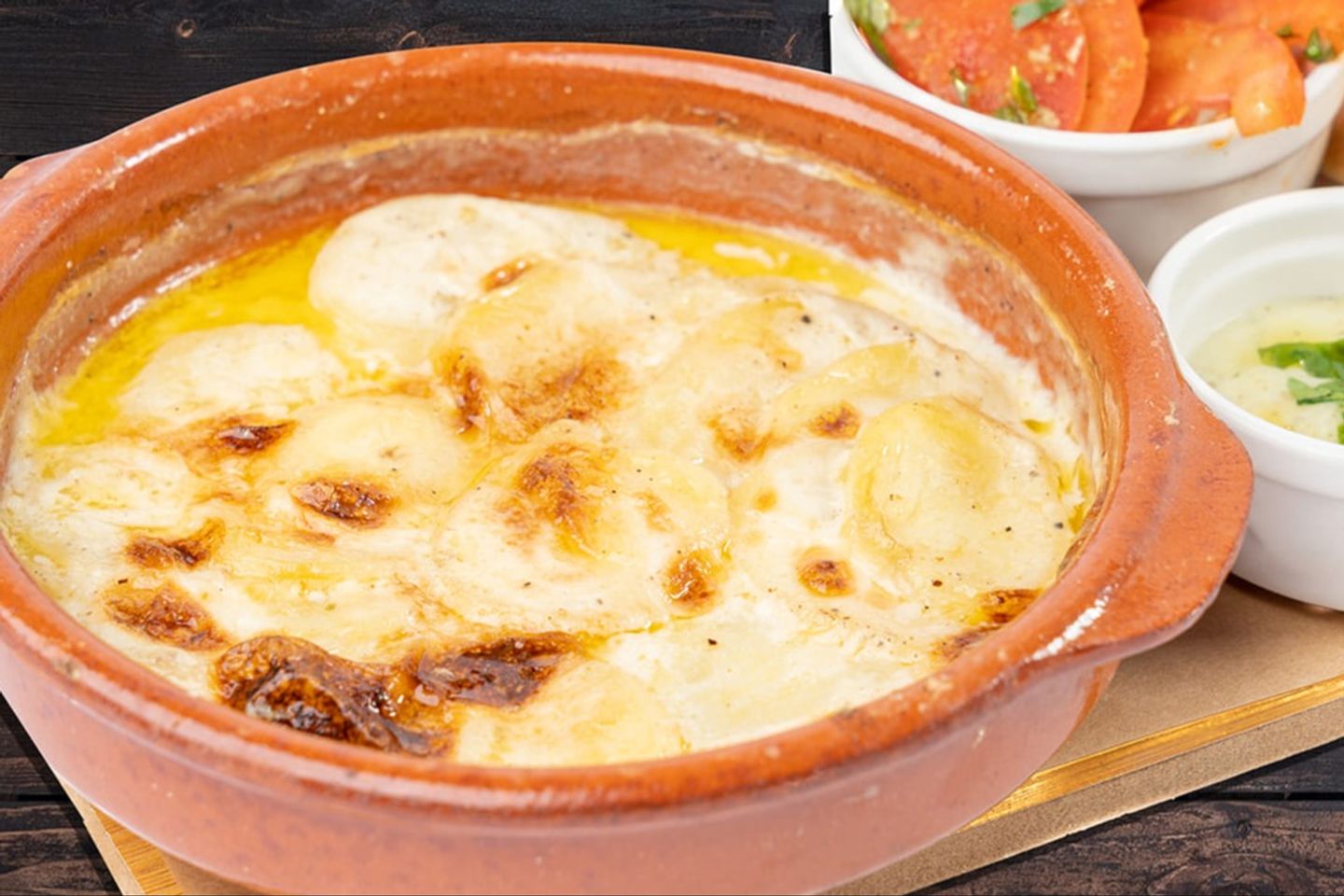 طاجن بطاطس بالكريمة