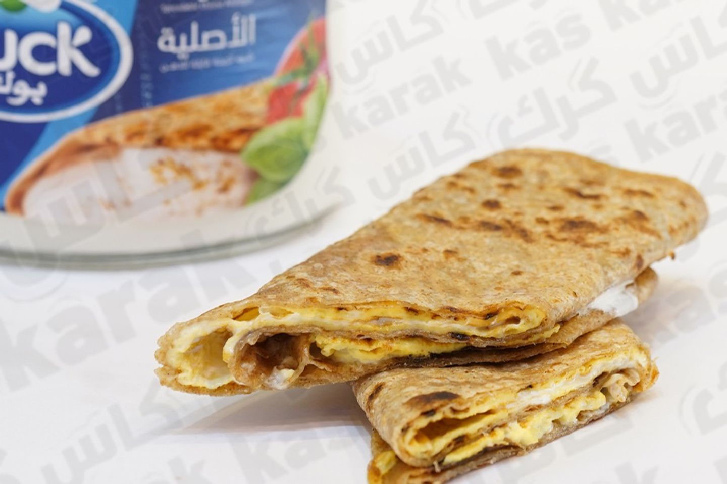فطيرة بيض بالجبن السائل