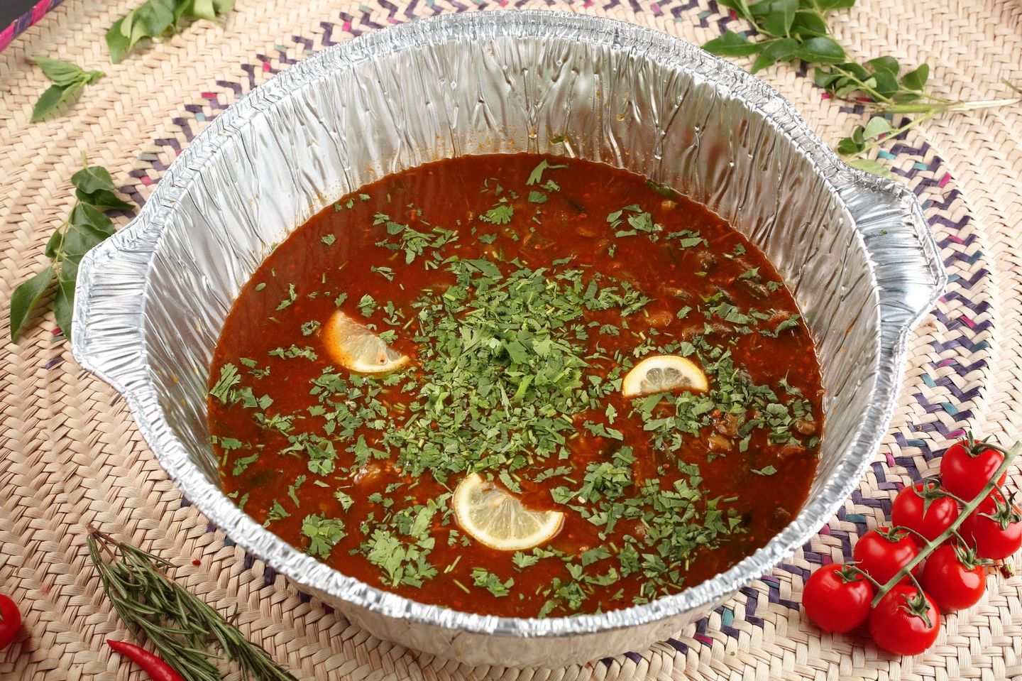 وليمة باميه ( طبق يكفي من 6 - 8 أشخاص )