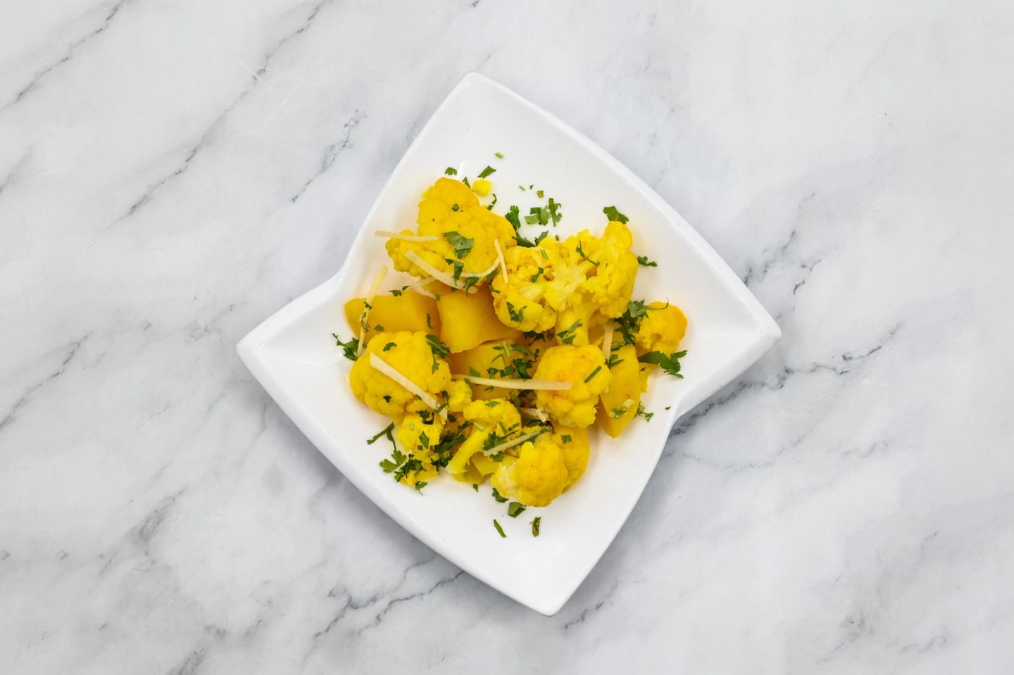 Aloo Gobhi Potatoes With Cauliflower