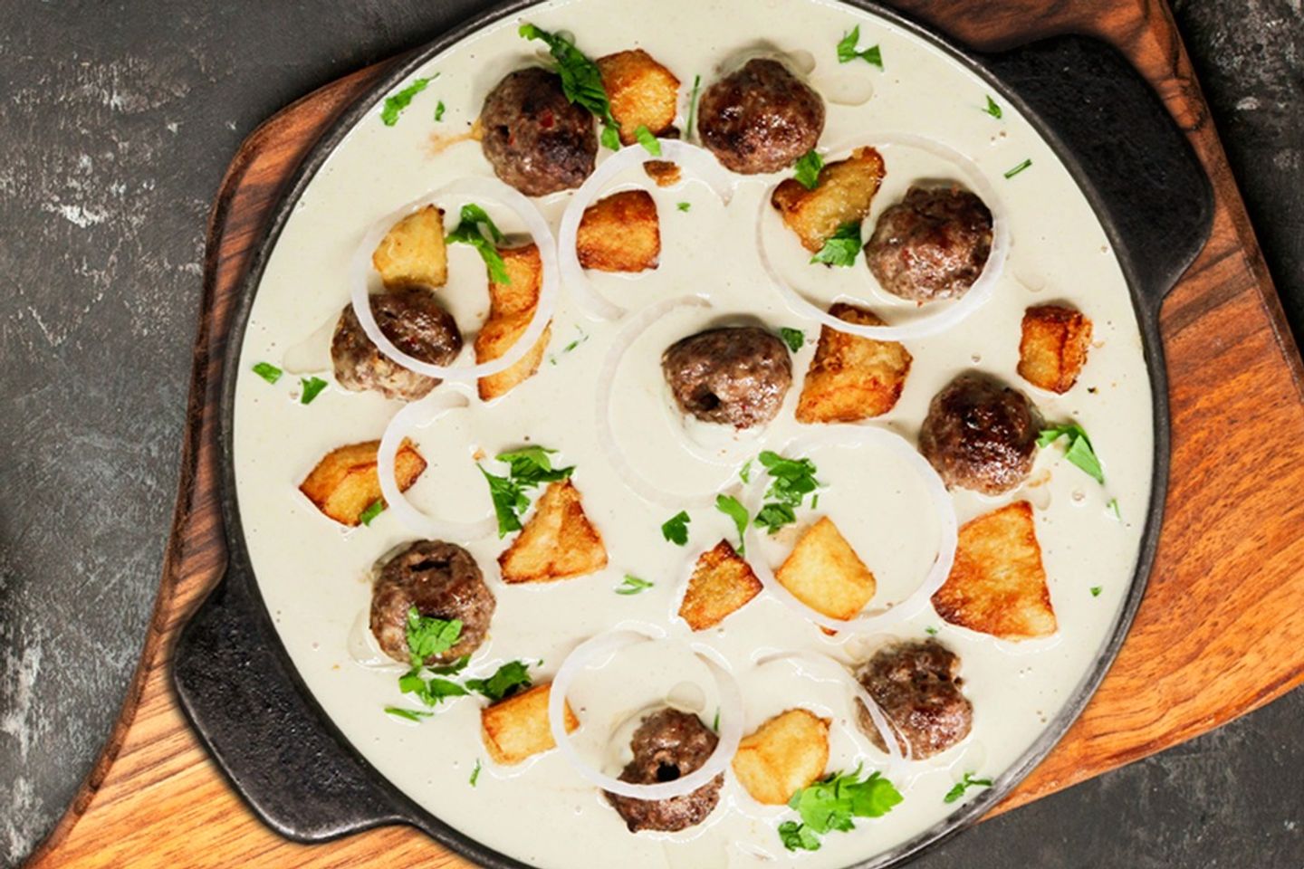 كباب بالطحينة مع الأرز