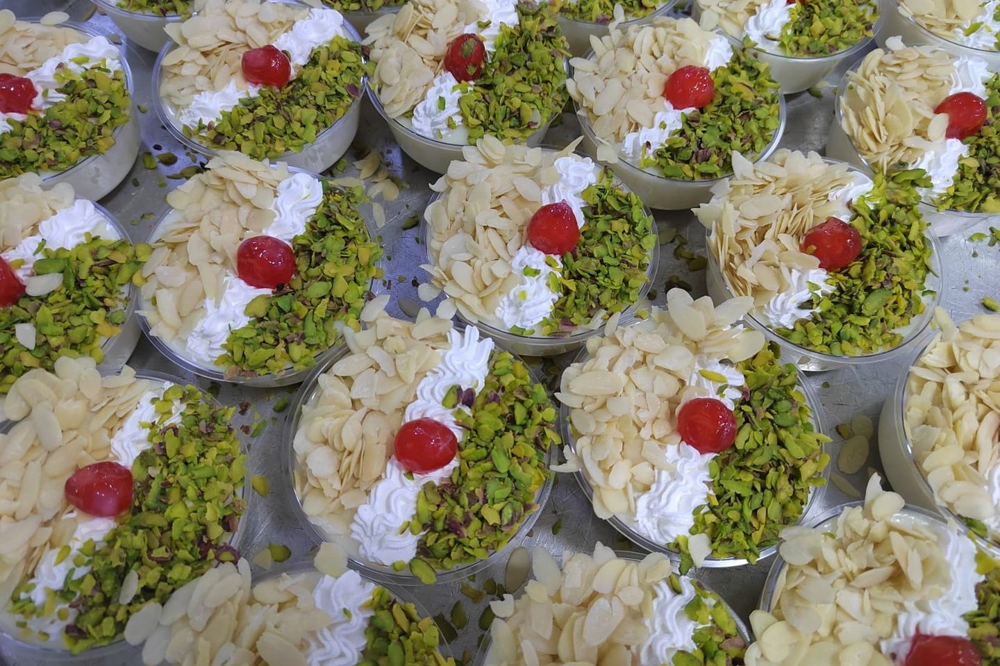 محلاة قشطة 1 حبة