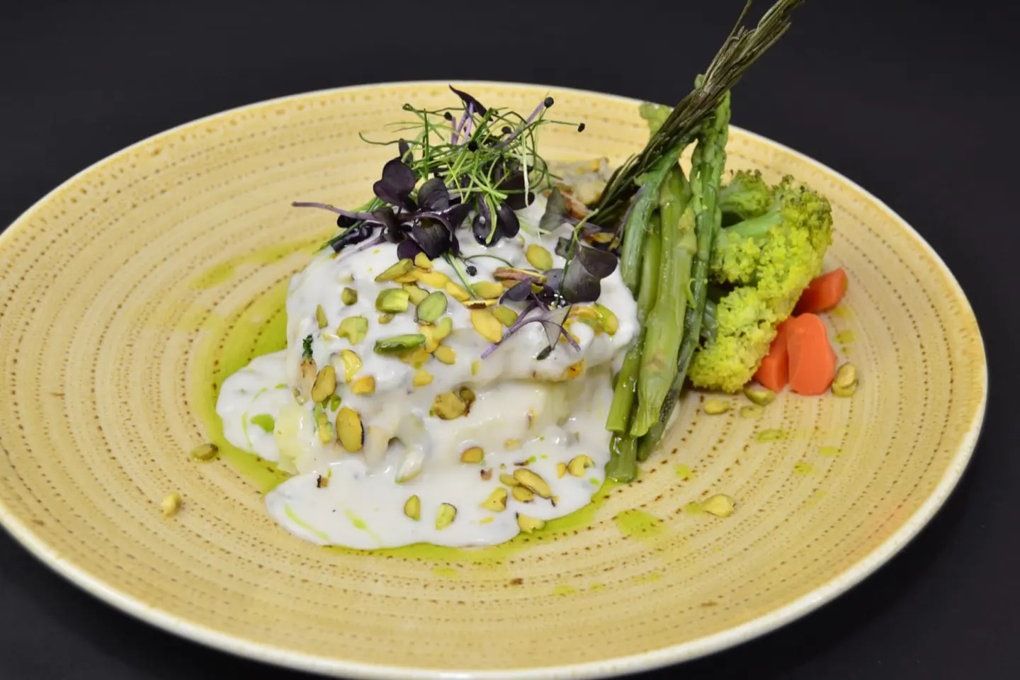 Chicken With Halabi Pistachios