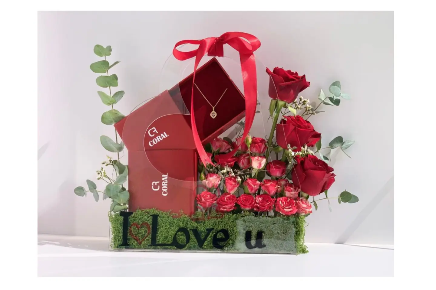 هدية حب من الأكريليك لعيد الحب