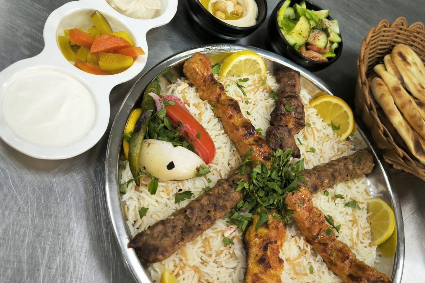 وجبة مشاوي فردين