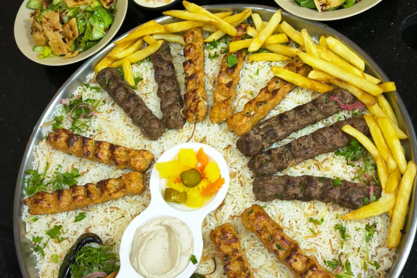 وجبة مشاوي أربع أفراد