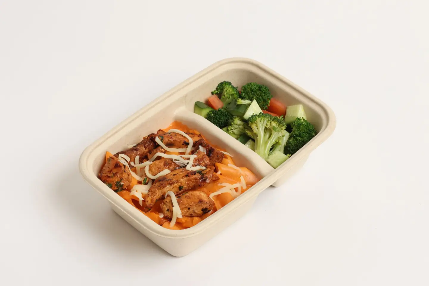 بيني باستا صوص وردي مع دجاج مشوي