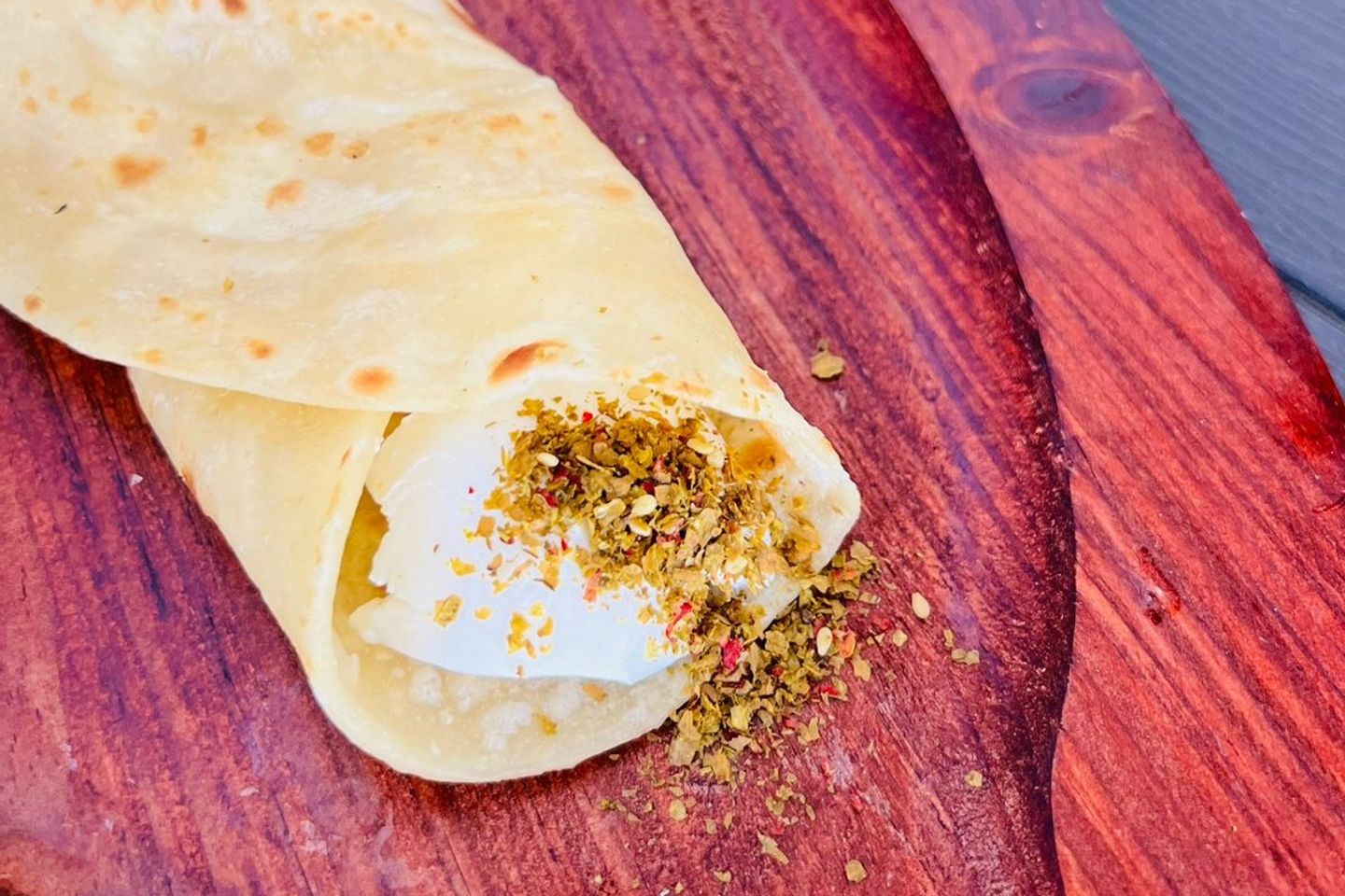 شباتي جبن بالزعتر