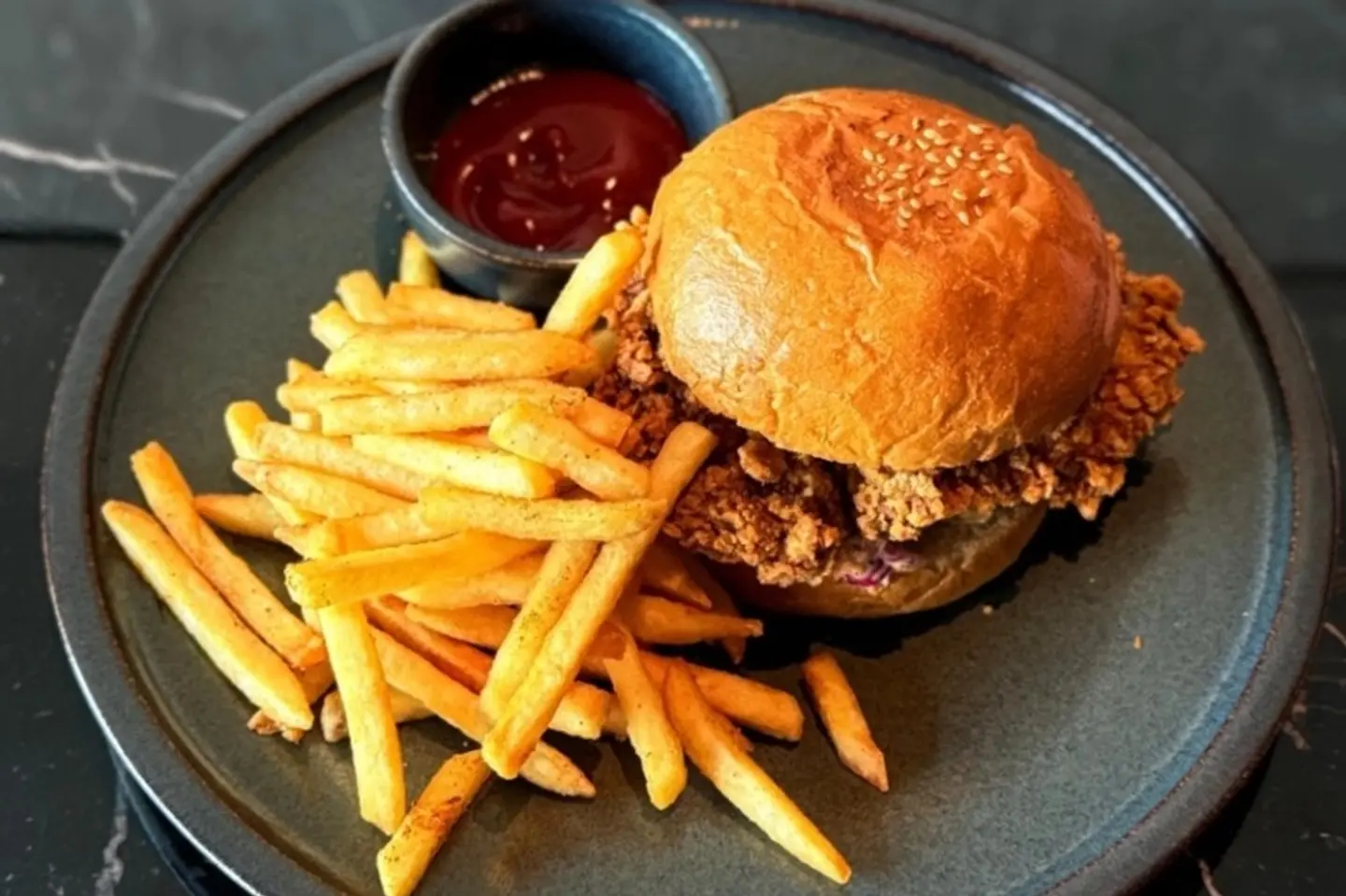 برجر الدجاج الكريسبي