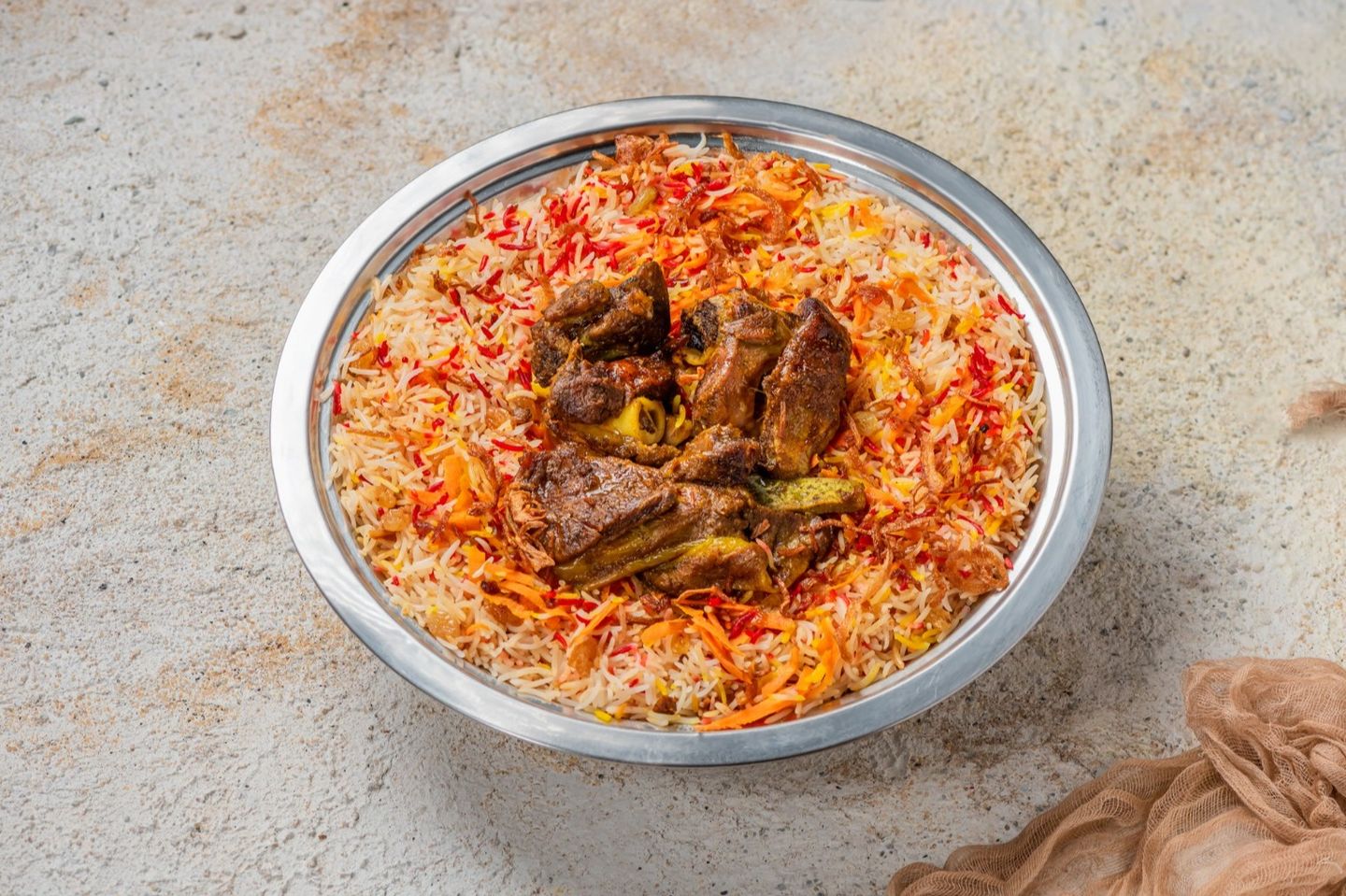 نفر خروف مدفون أرز الشيف
