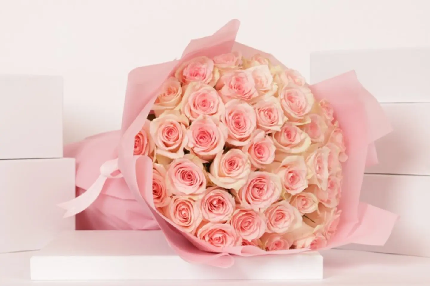 باقة العشق وردي ٣٥