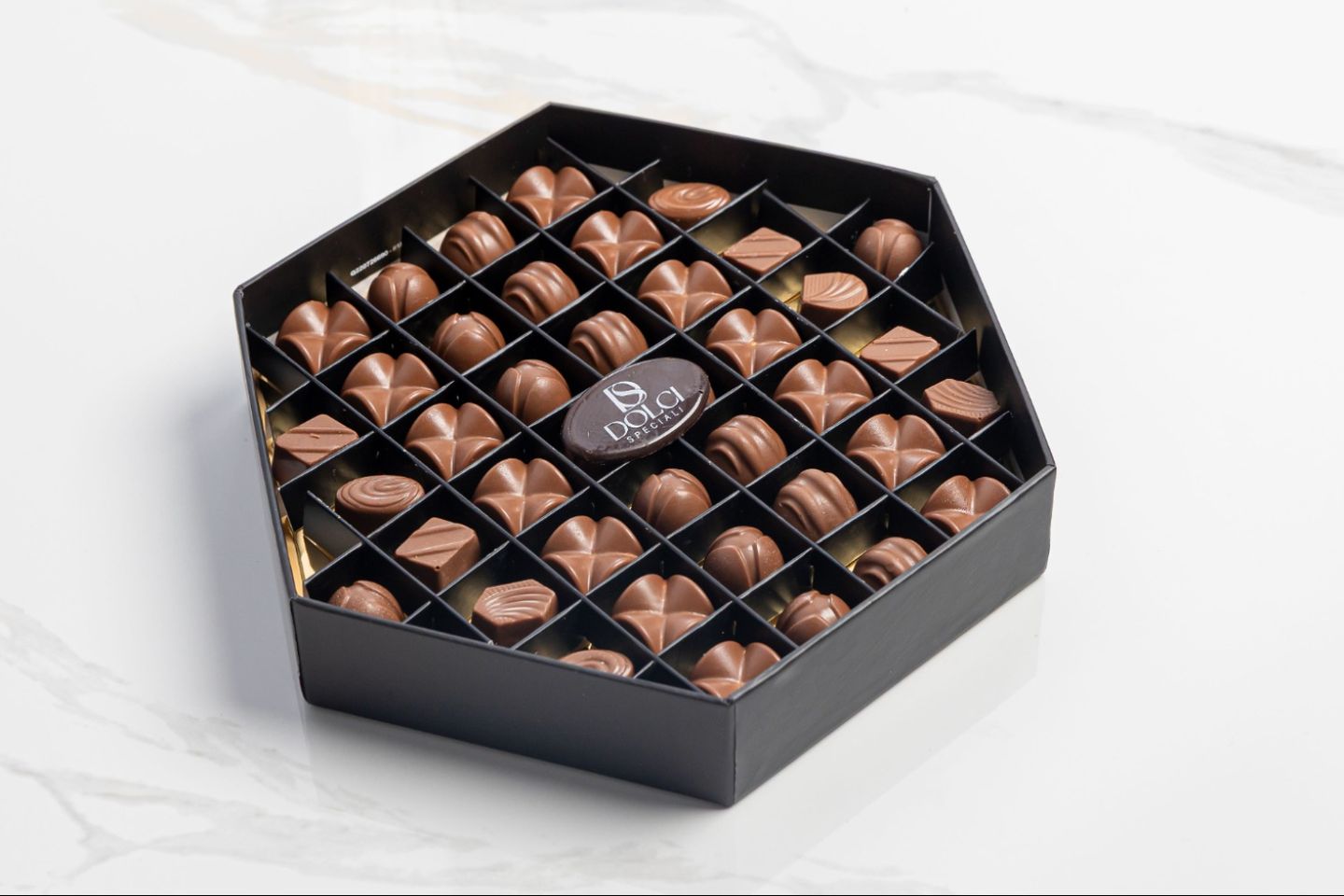 علبة شوكولاتة (500 جم)