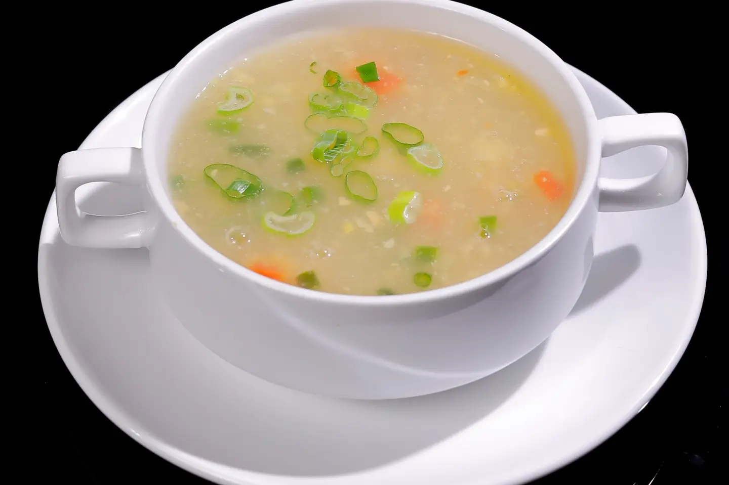 شوربة الدجاج الصافية