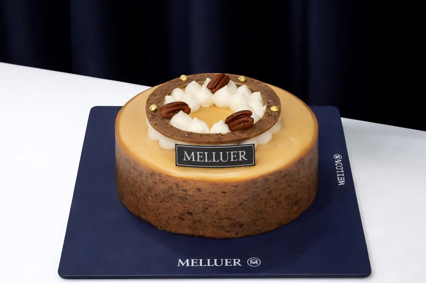 كيك التمر ٨ انش