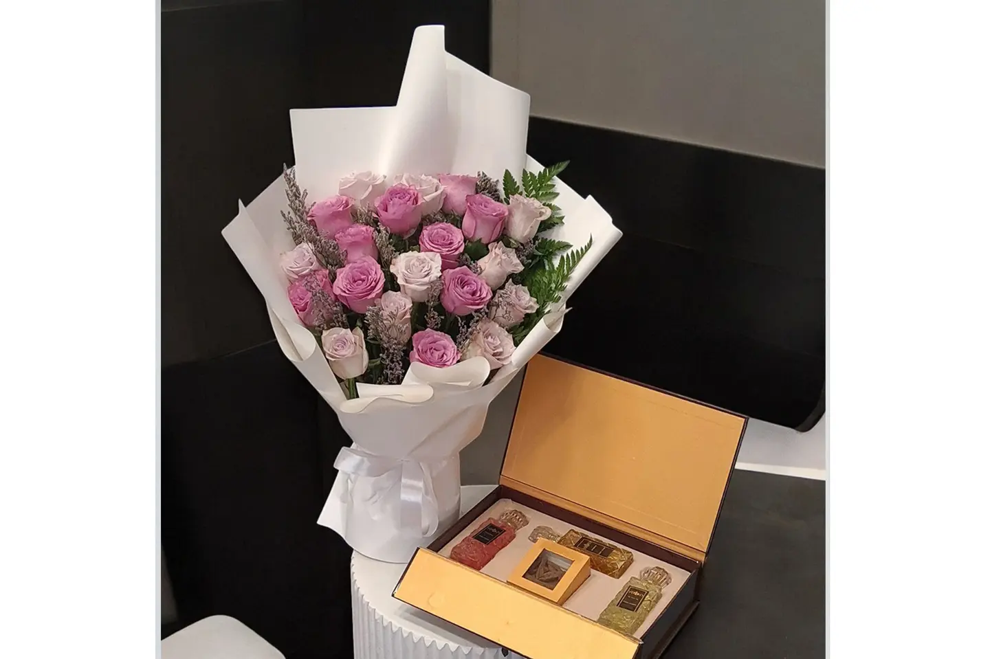 مجموعة عطور فرنسيه وعود وباقة ورد