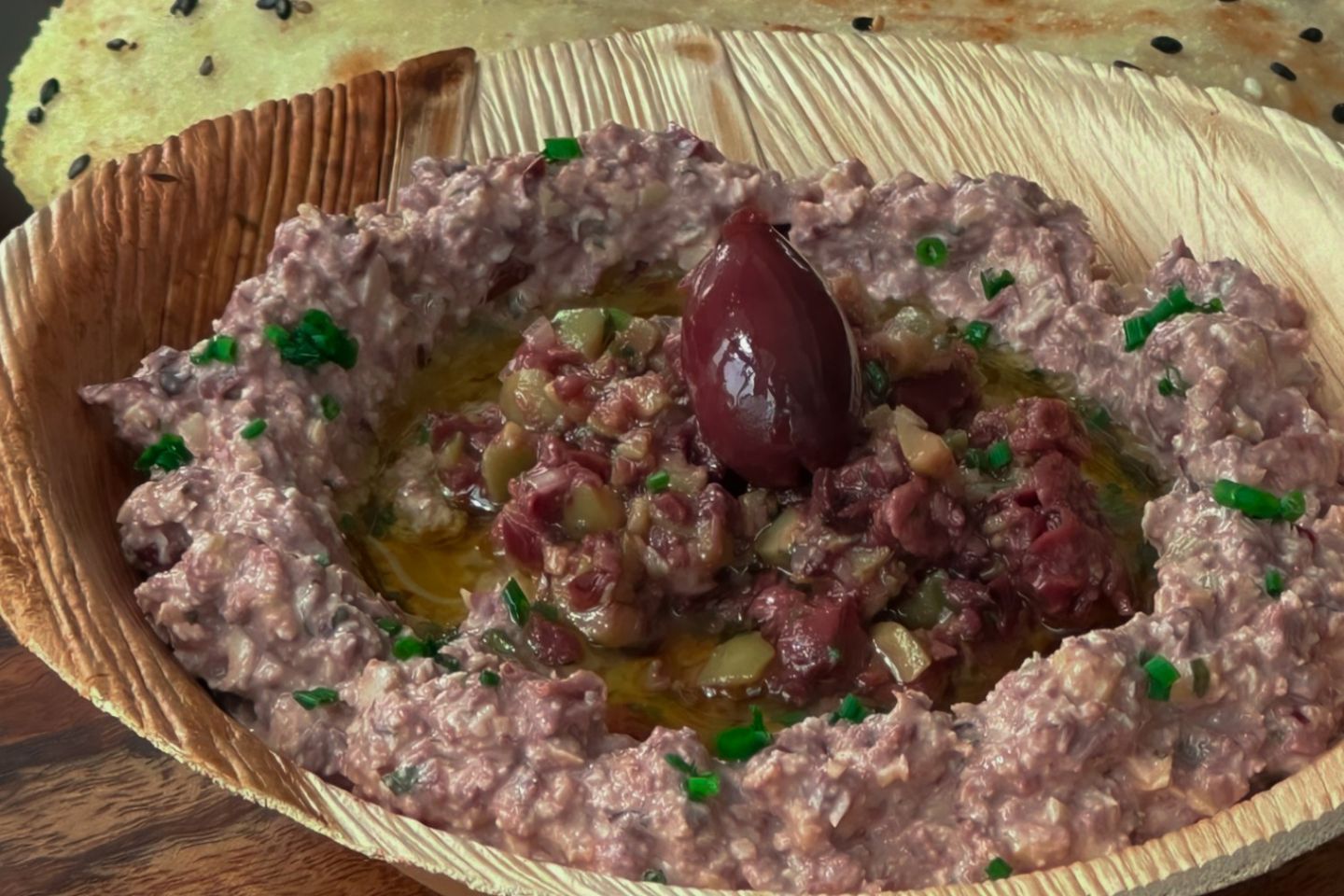 حمص زيتون كالاماتا
