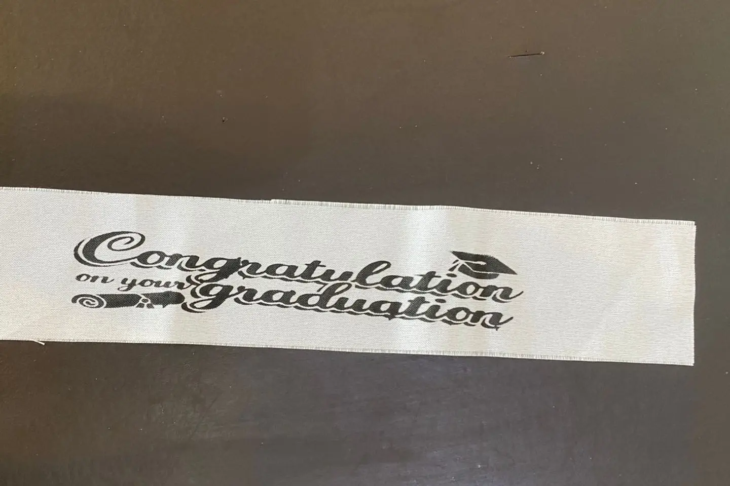 شريطة الف مبروك التخرج بالاجليزي