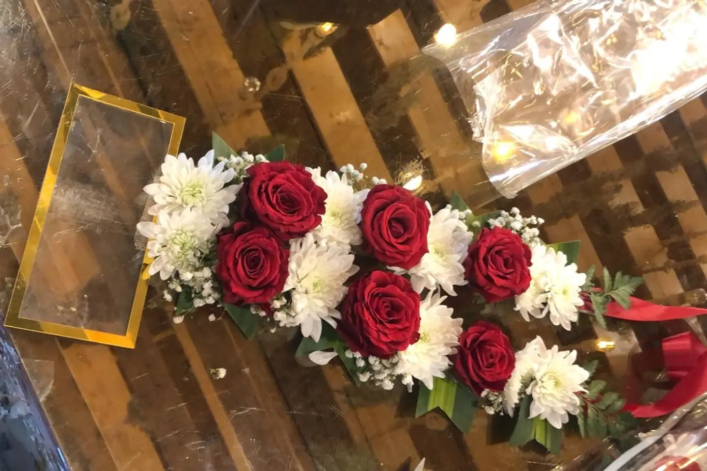 عقد ورد الكريز