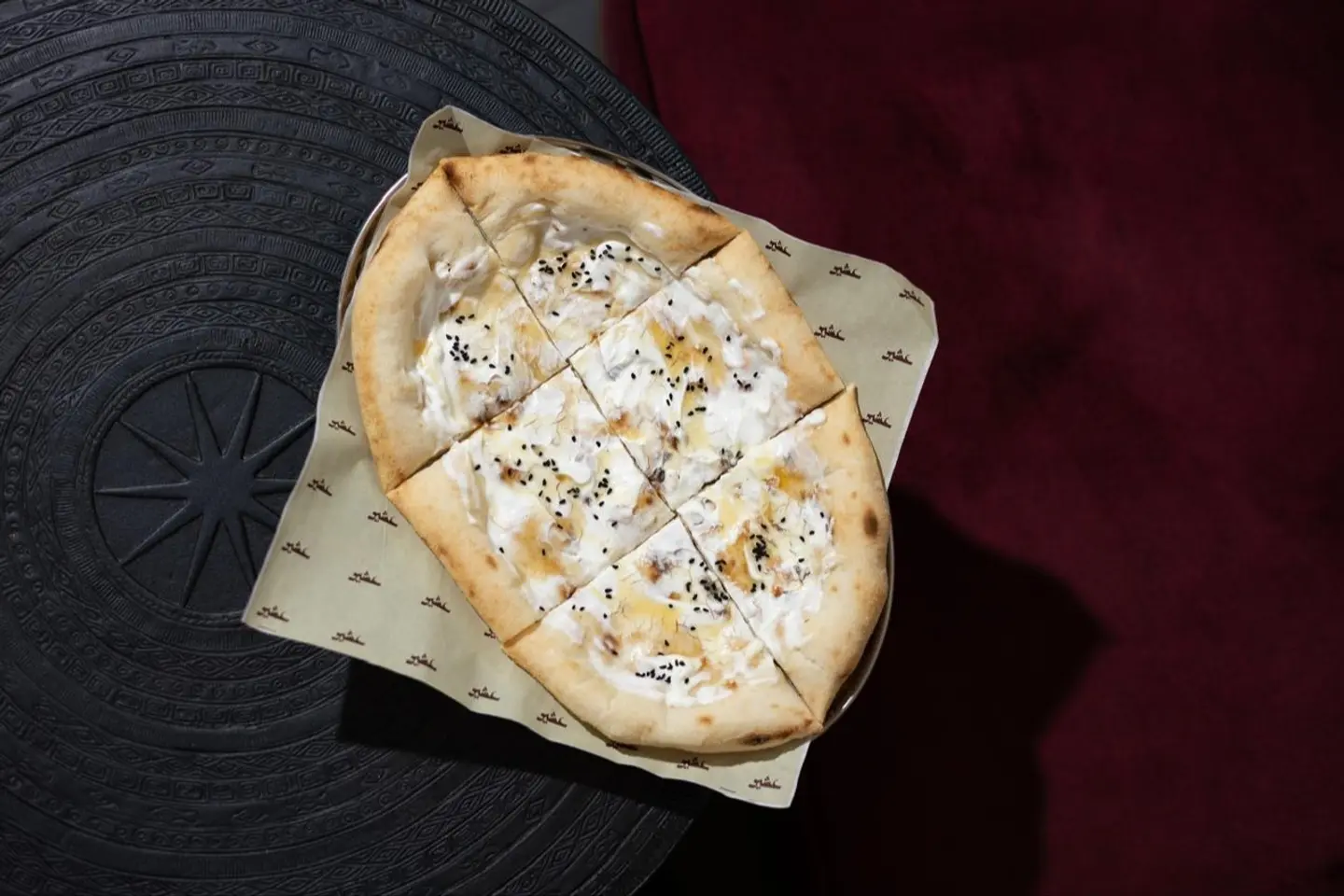 لبنة وعسل
