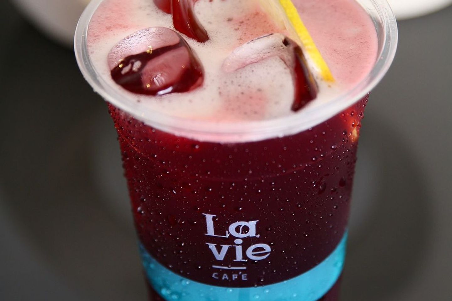 La Vie Signature