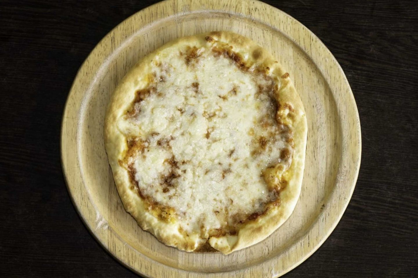 Cheese Manakish With Sauce