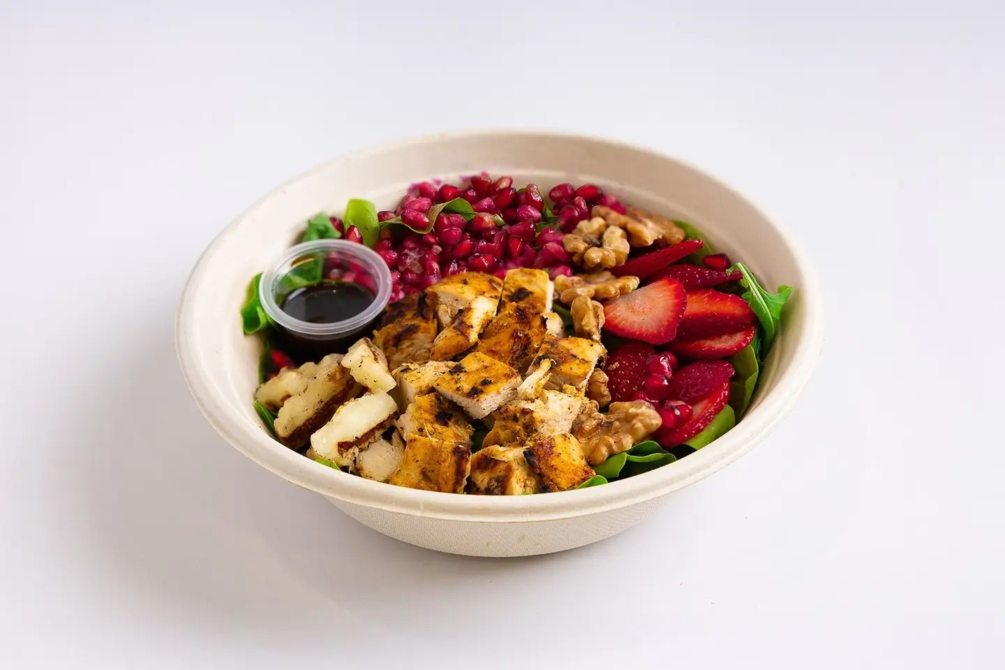 Halloumi Salad With Strawberries And Chicken