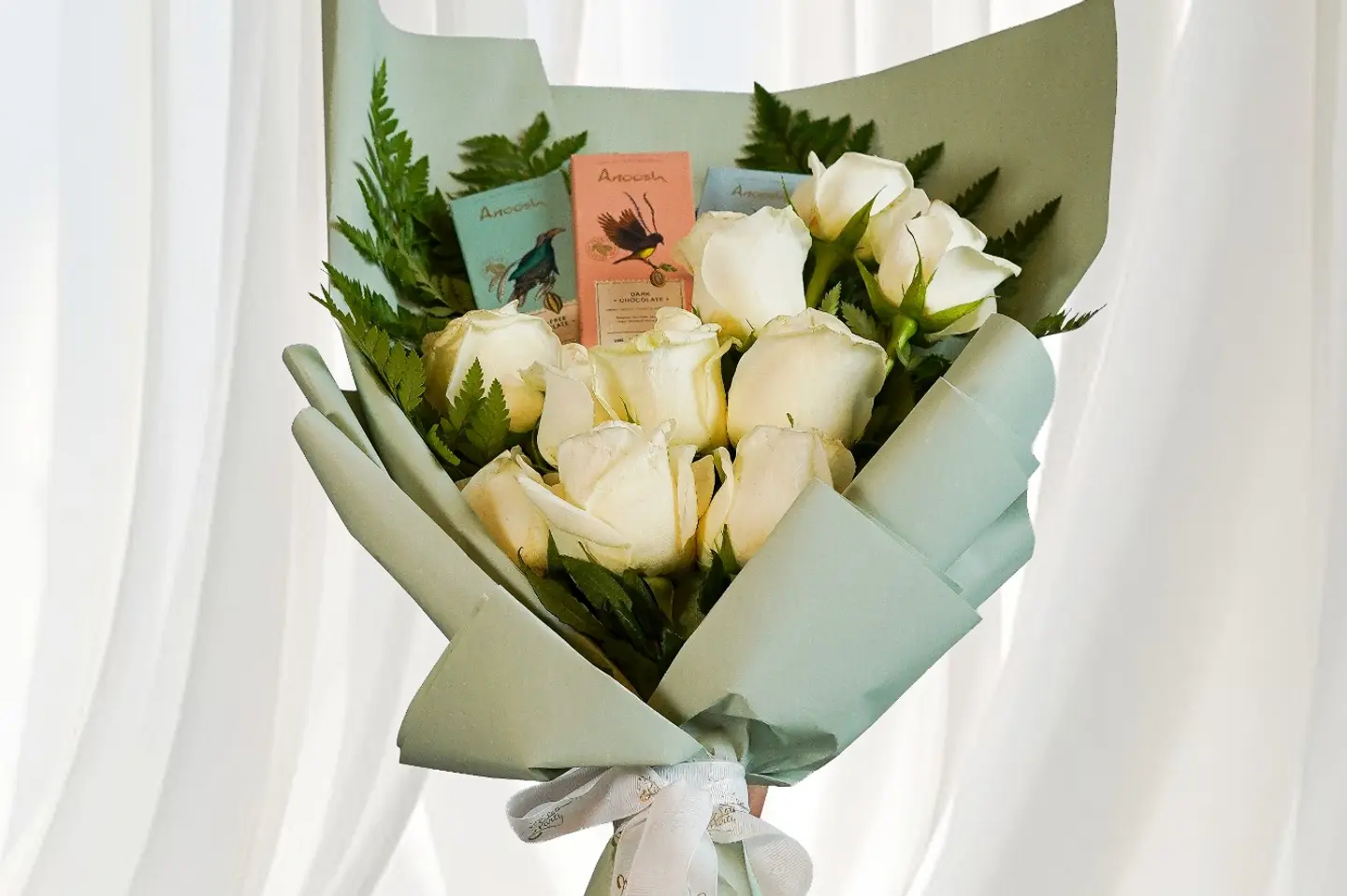 نقاء الورد الأبيض