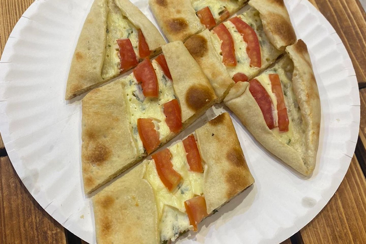 فطيرة جبن بالطماطم