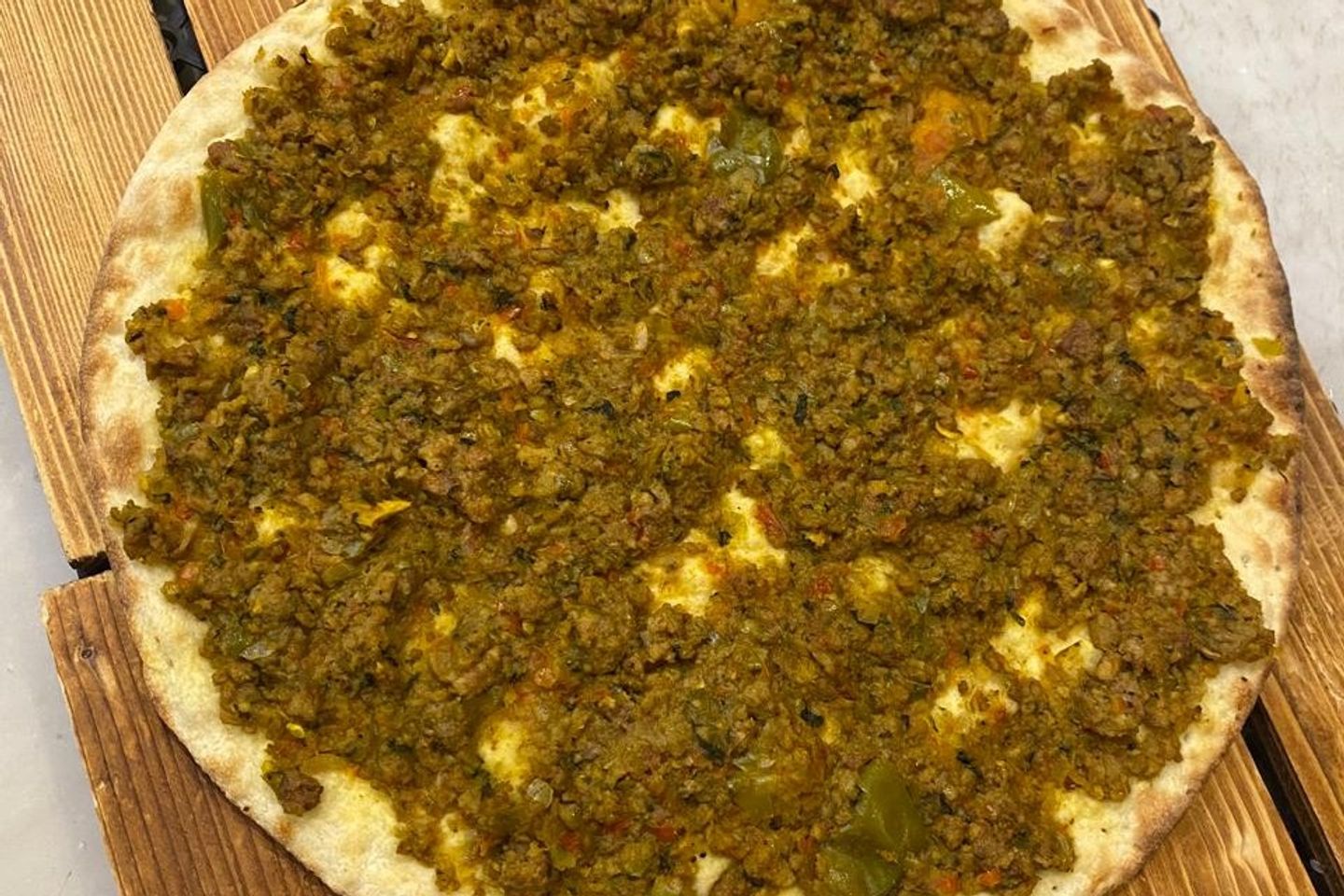 فطيرة لحم بالعجينة كبير
