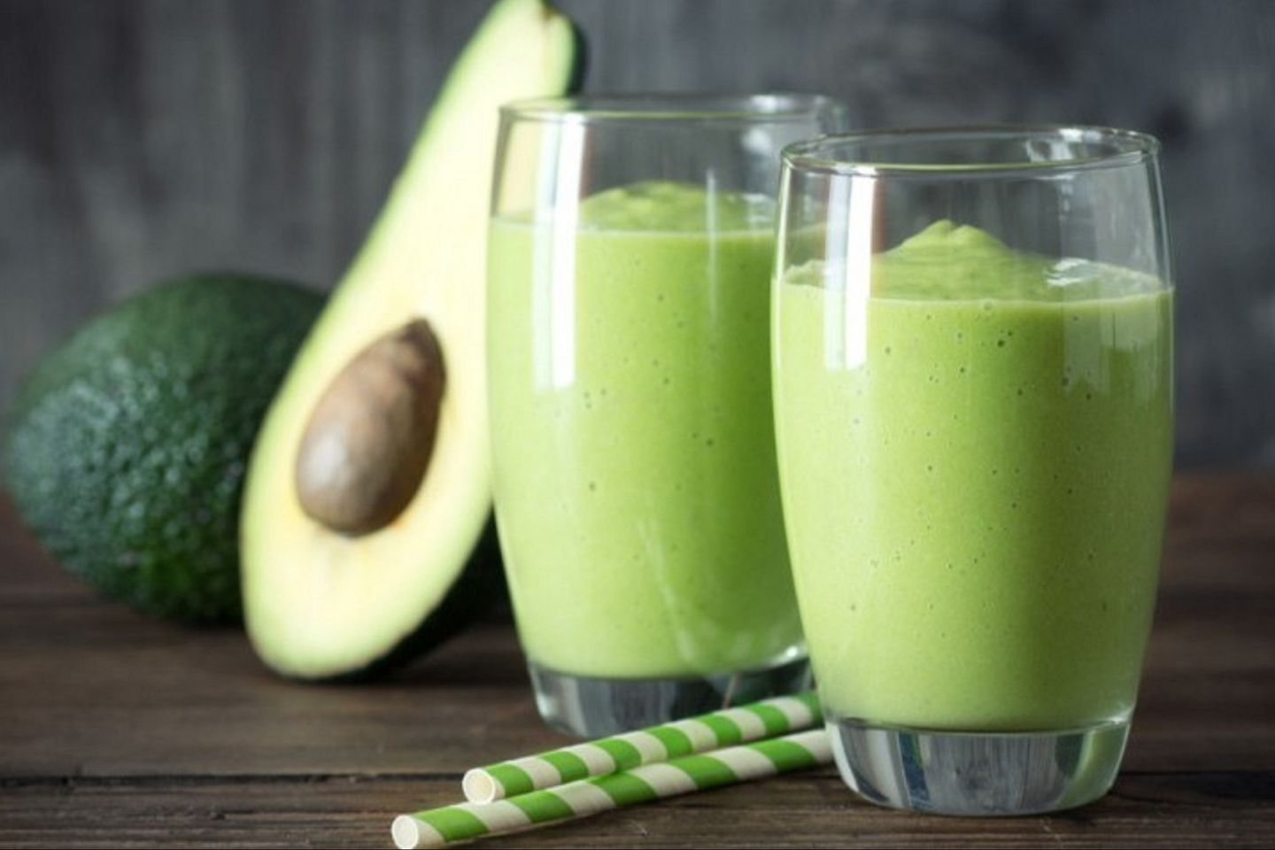 Avocado - وسط