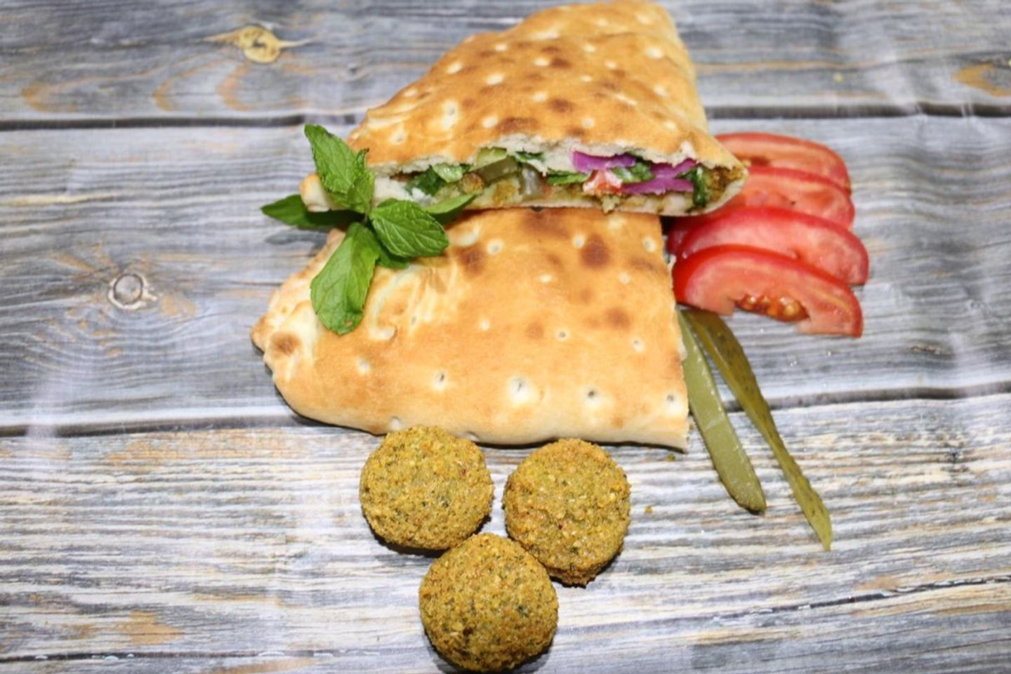 فطيرة فلافل تنورين