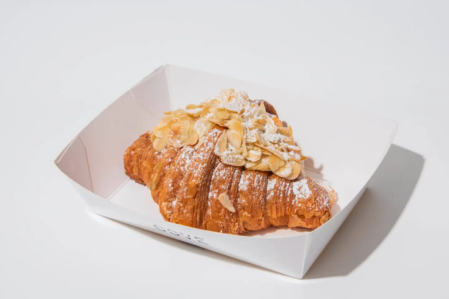 كرواسون اللوز