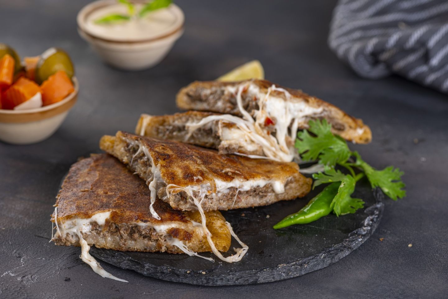 حواوشي بالجبن
