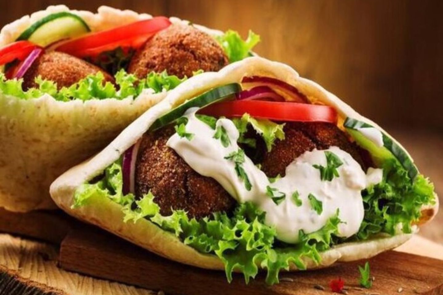 ساندوتش طعمية بالبيض