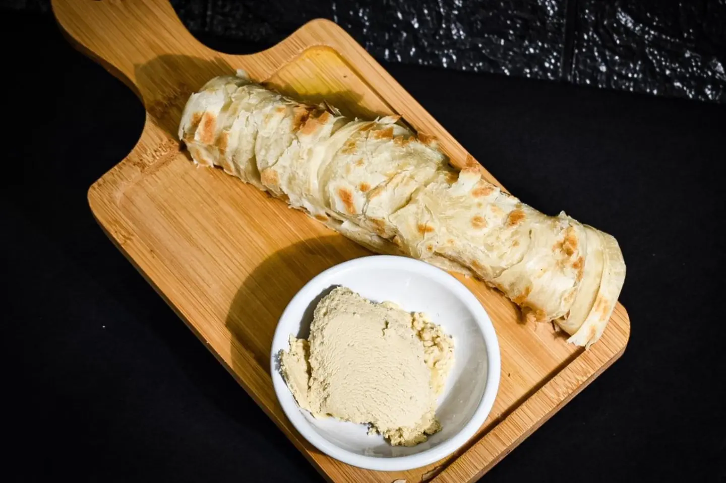 شباتي جبنة سائلة وحلاوة