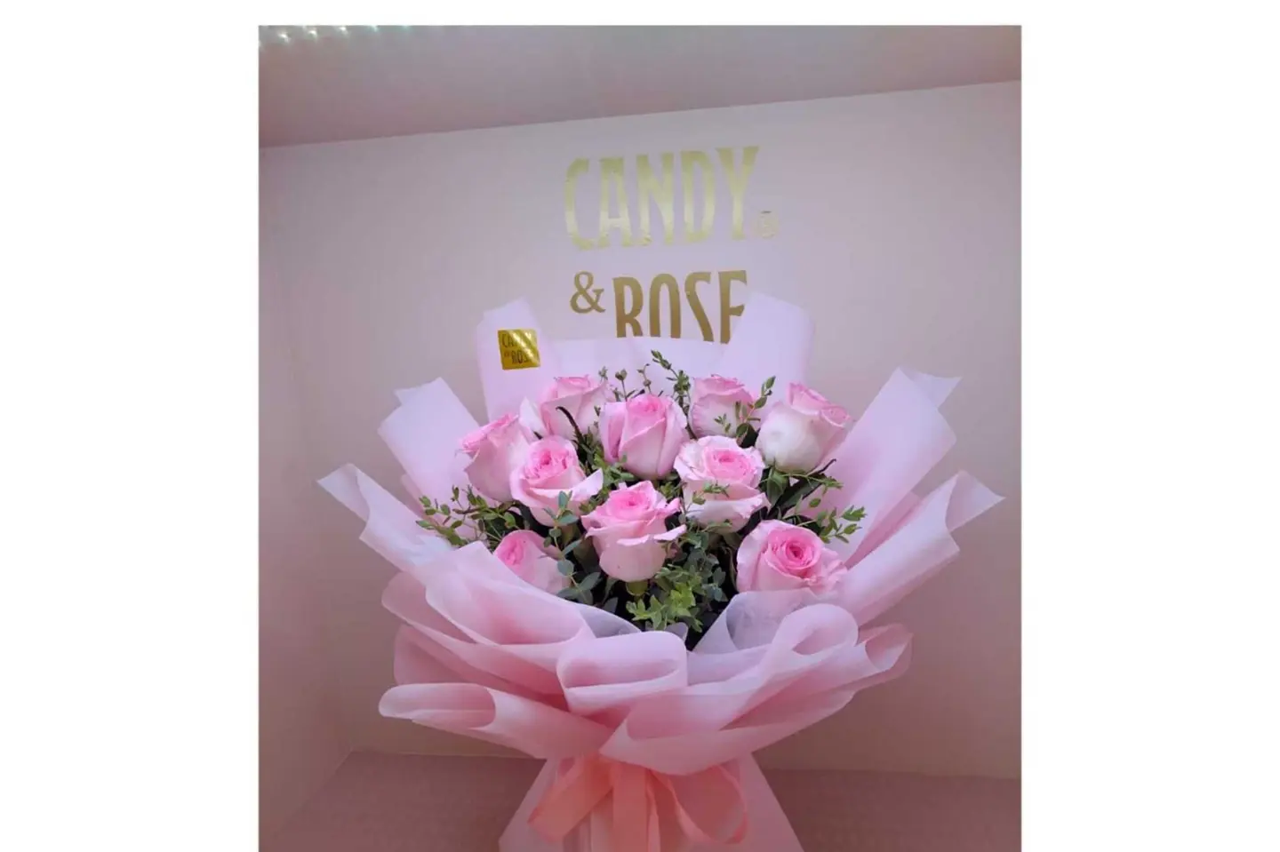 Bouquet  Elegance    Large Natural Rose   Ao