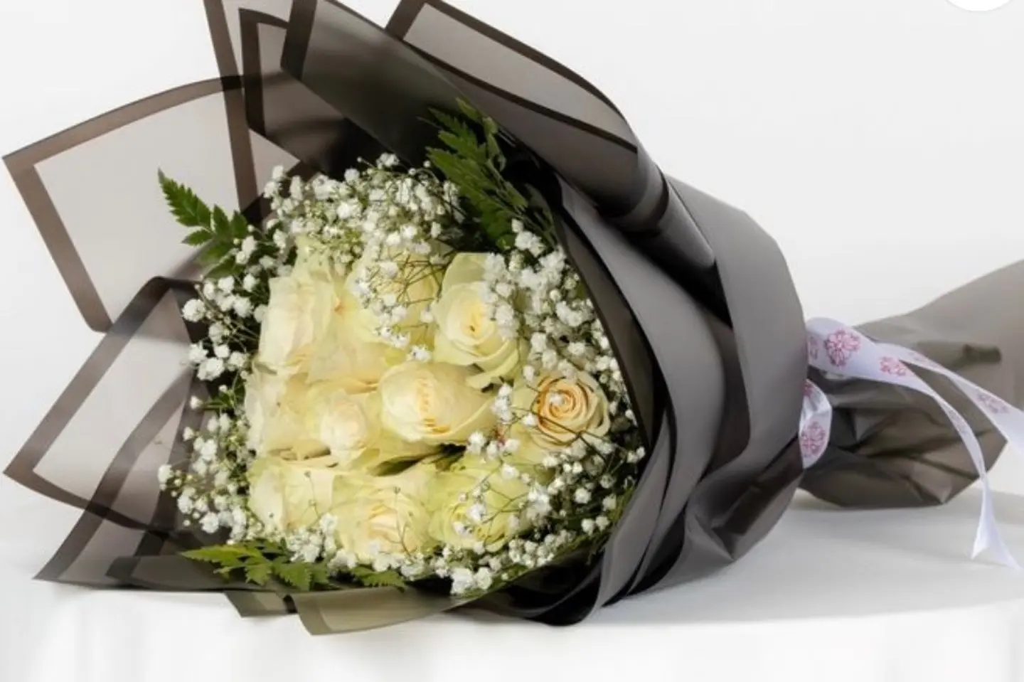 بوكية الجوري الأبيض ١