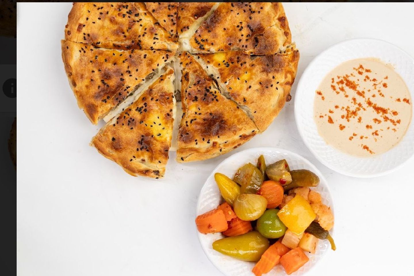 حواوشي سجق و جبنة