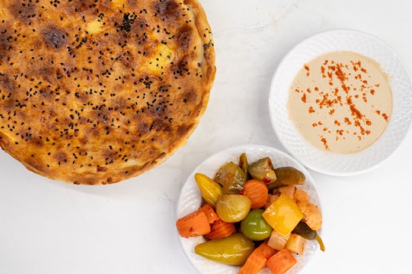 حواوشي سجق و بسطرمه و جبنة