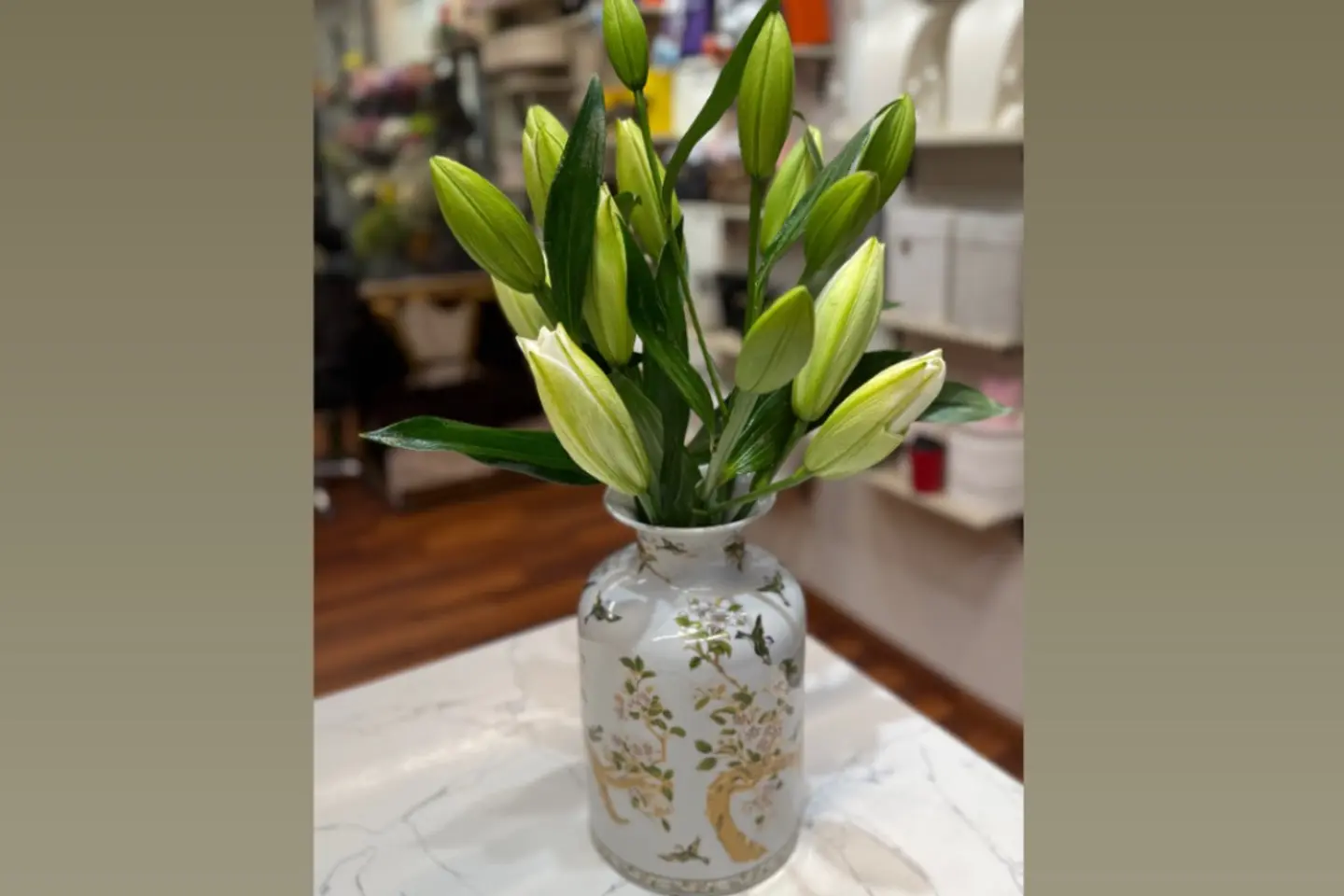 Dutch Blanca Caza Vase 2