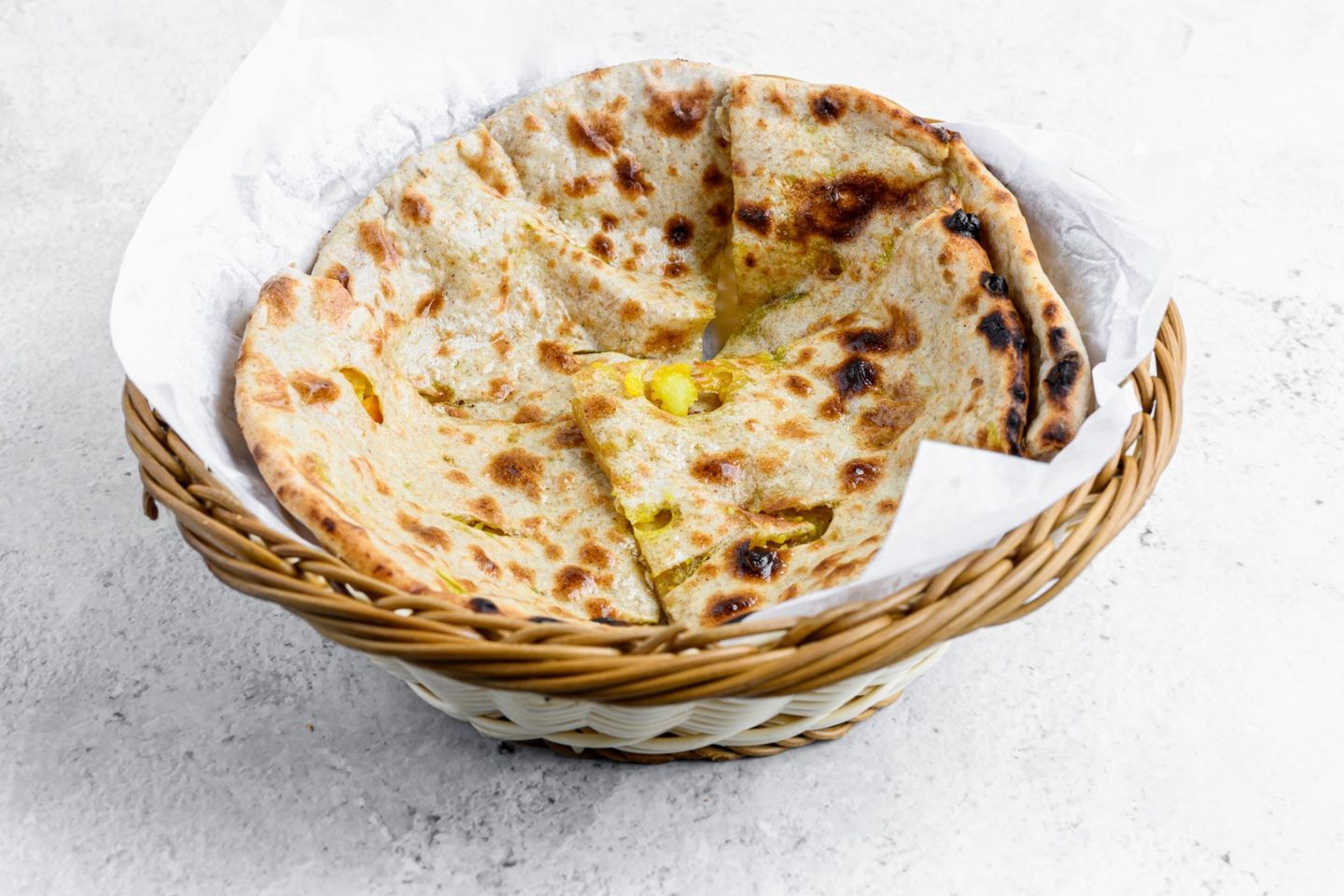خبز براتا محشي