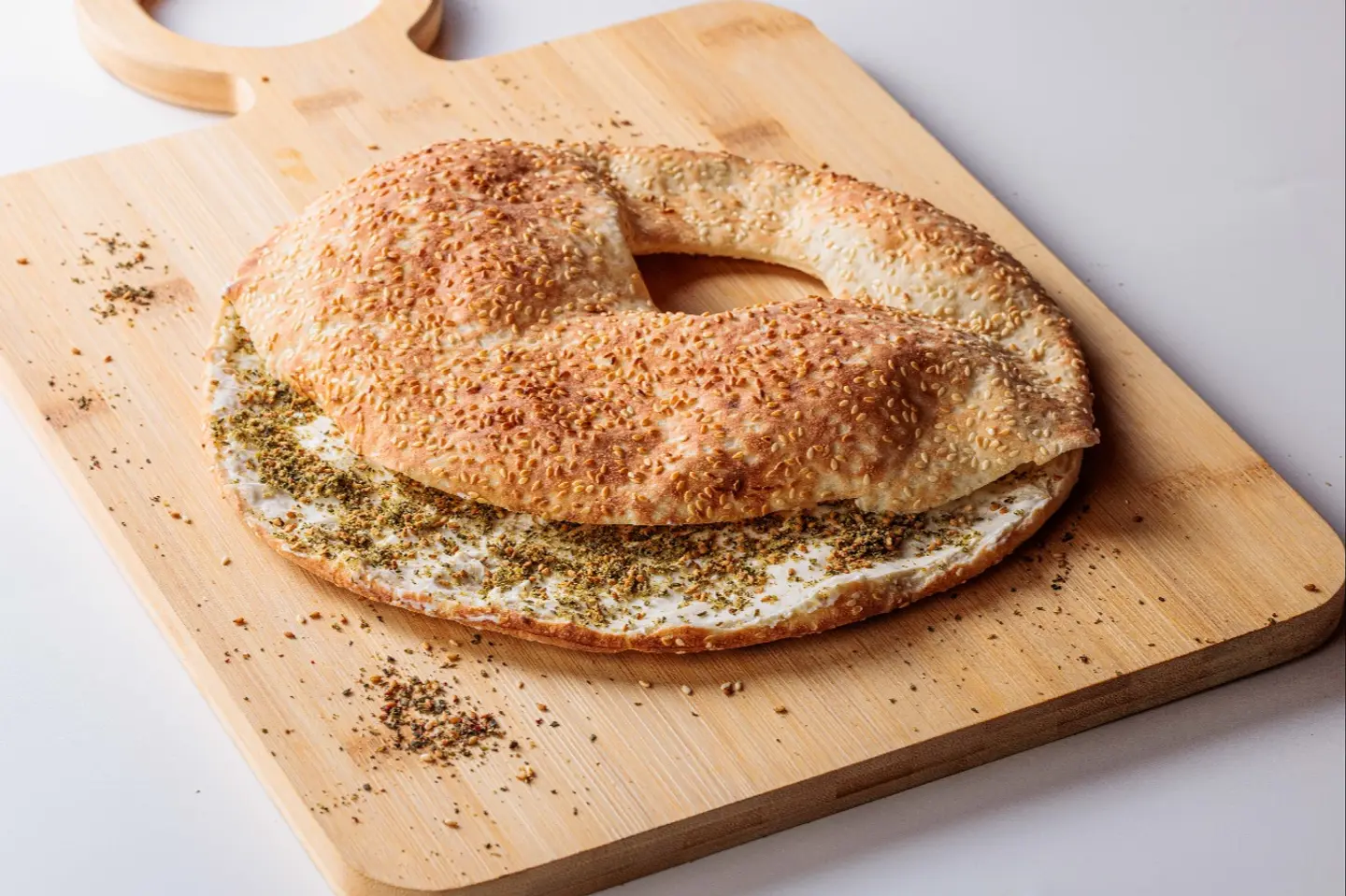 Thyme With Labneh Kaake