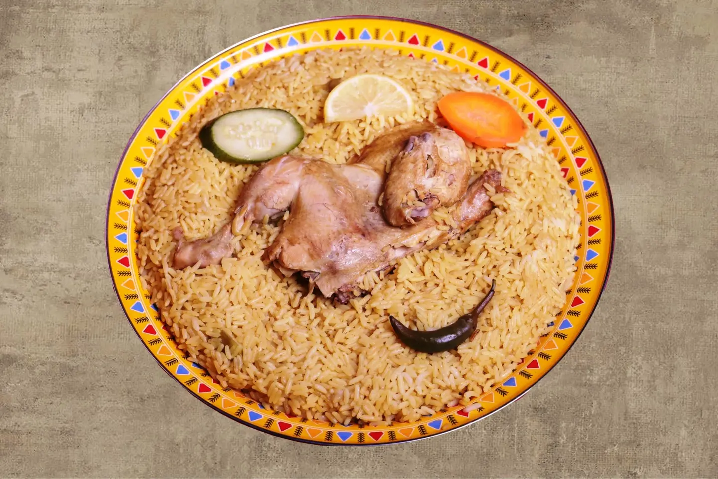 كبسة دجاج مضغوط مع ارز امريكي