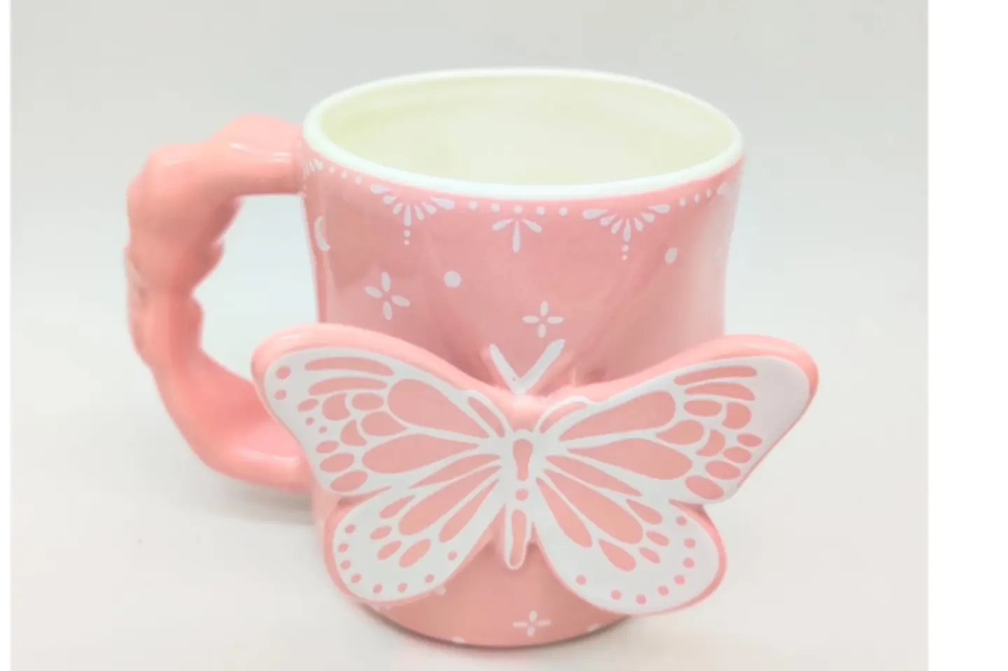 Beautiful Butterfly Cups 0363