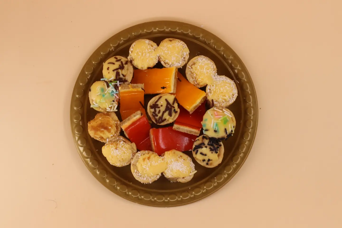 Medium Mixed Homemade Sweet - Mixed Homemade Sweet