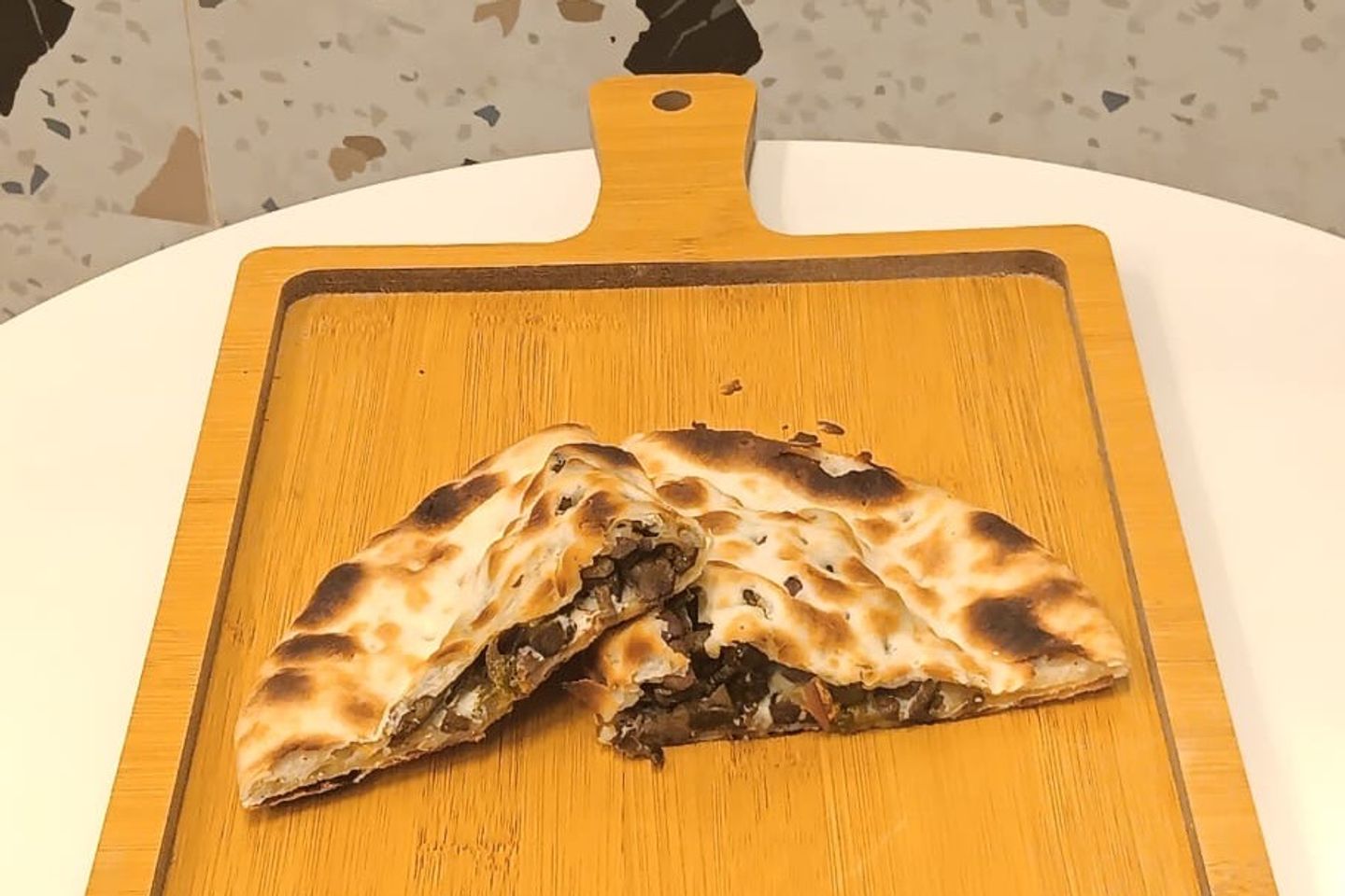 كبدة غنم و جبن