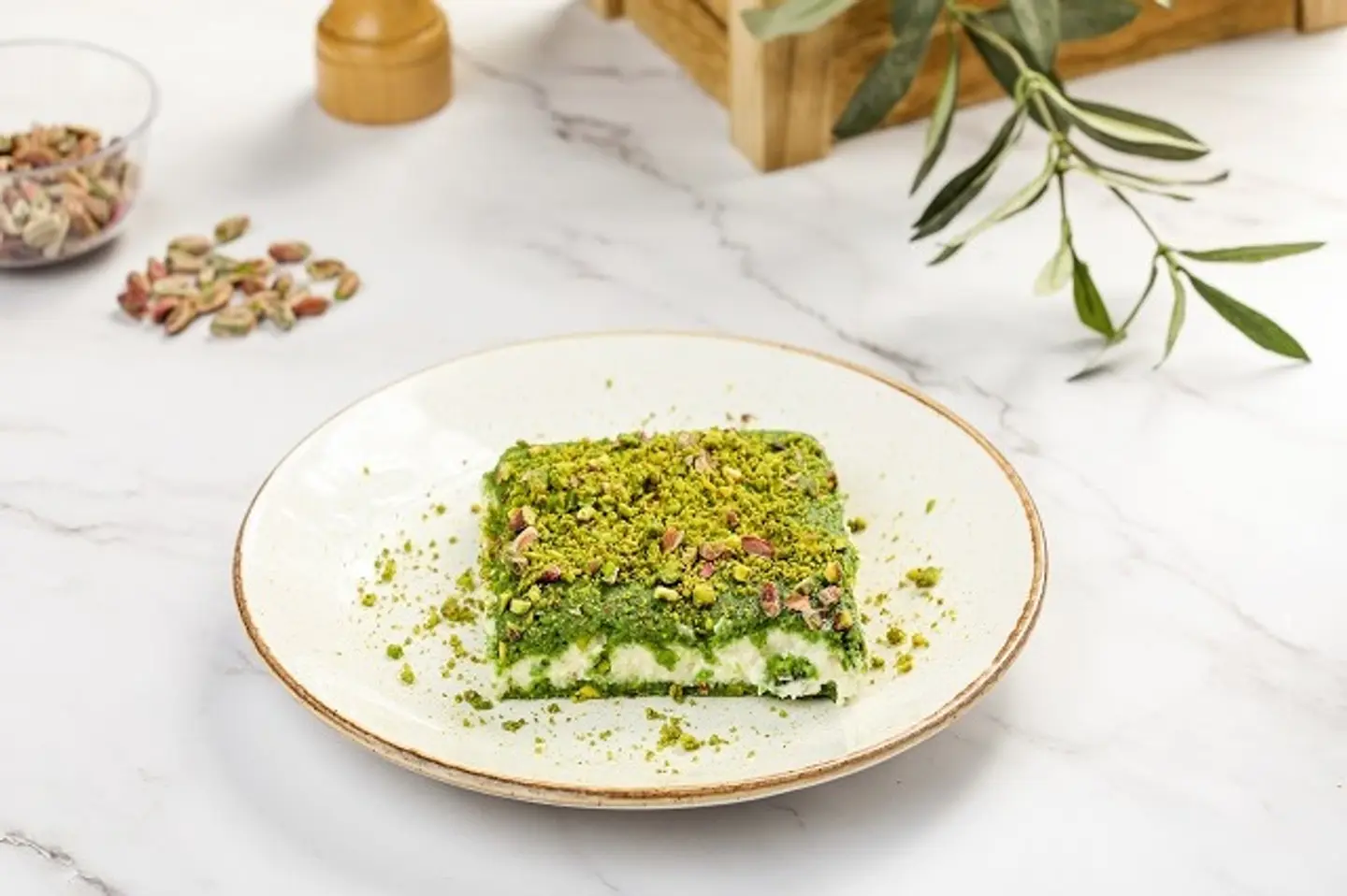 Mafroukeh Pistachio With Ashta